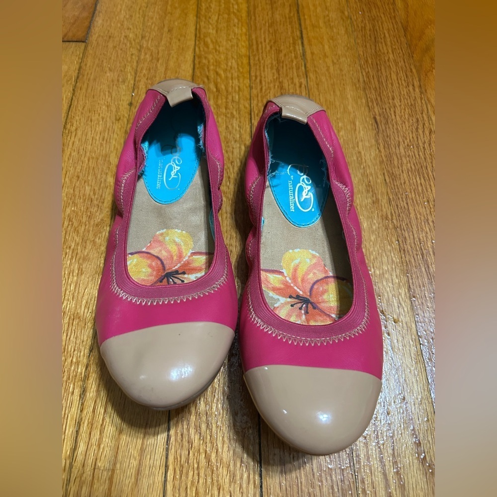Bromstad by Naturalizer Ballet Flats Ursela Sz 9.5 Pink & Beige‎ Slip On Shoes